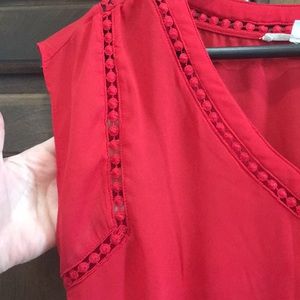 41 Hawthorn Tops - Red top 41 Hawthorn Tops - Red top
